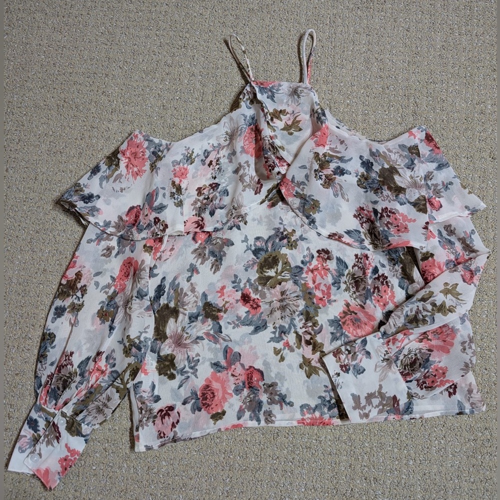 Boohoo- Long-Sleeve Cold Shoulder Floral Print Blouse